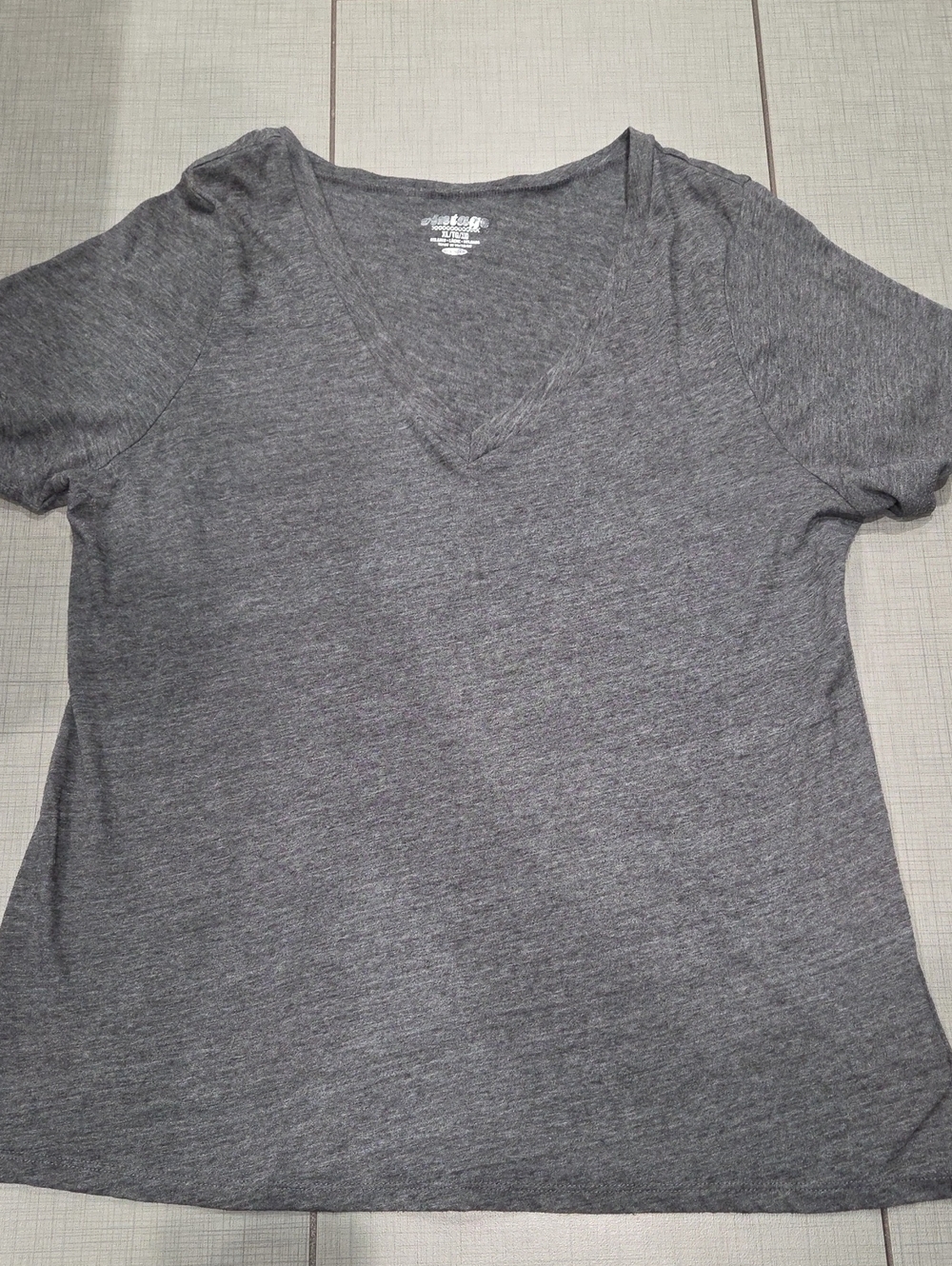 Old Navy Women's Heather Gray V-Neck Short Sleeve Tee XL